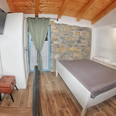 Pr' Marici Apartment *